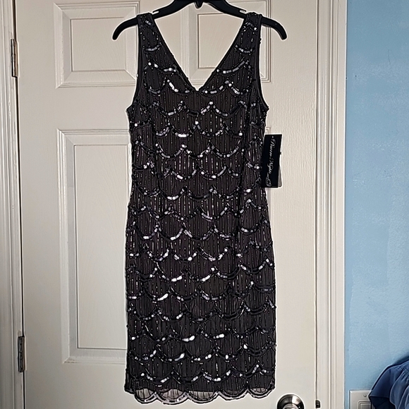 Beaded dress - Picture 1 of 3